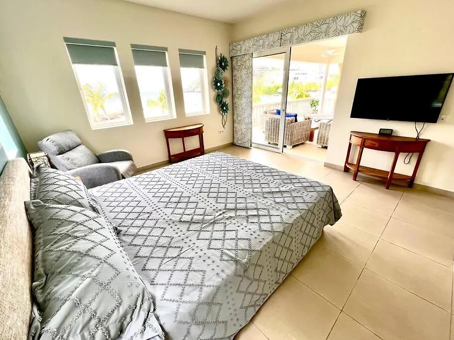 Blue Emerald Beachfront Blessing Willemstad Appartamento