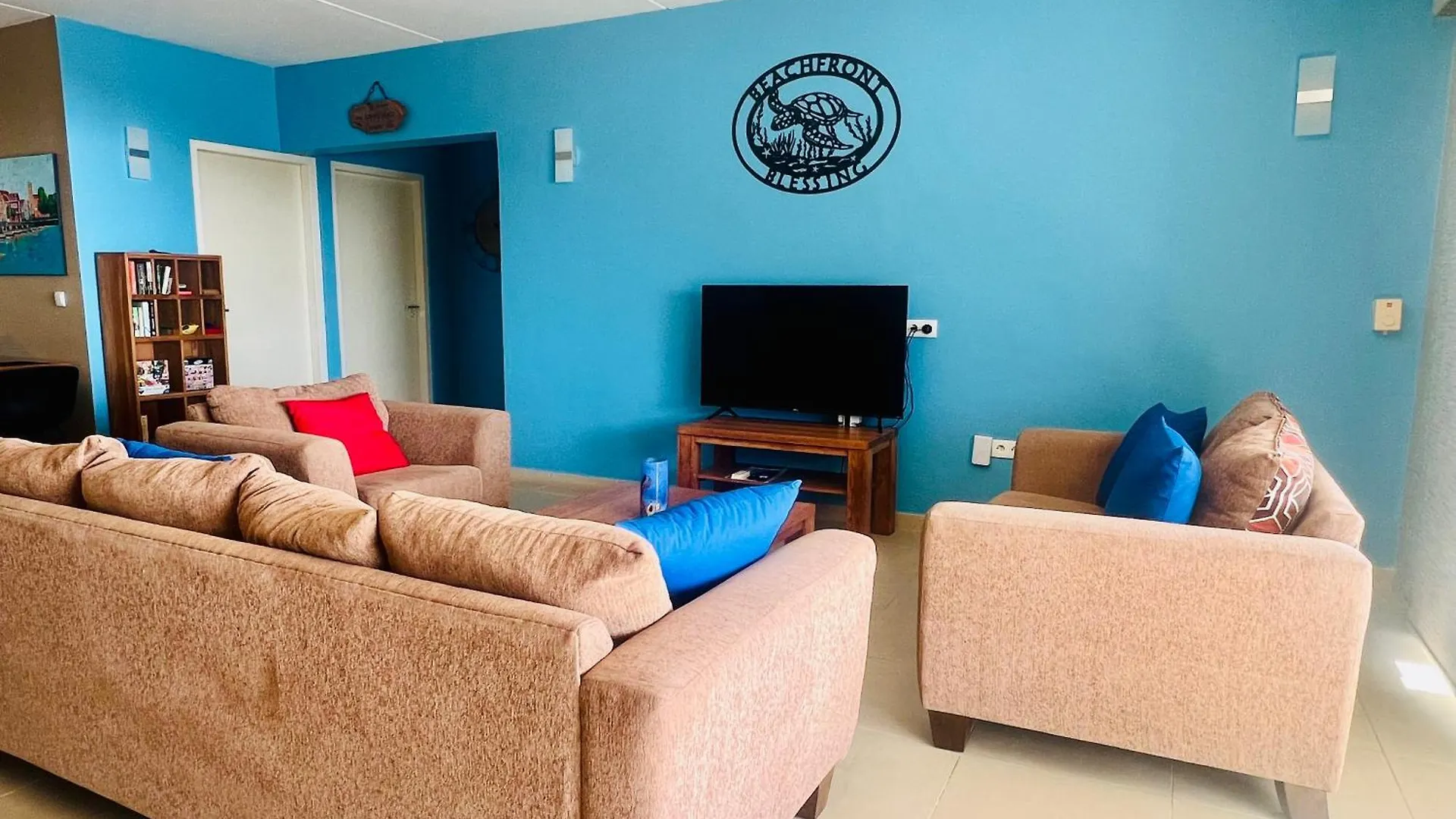 Blue Emerald Beachfront Blessing Willemstad Curaçao